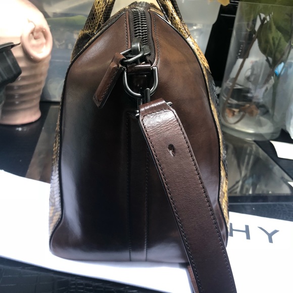 Givenchy Antigona Extra Large Python Bag - Picture 3 of 11